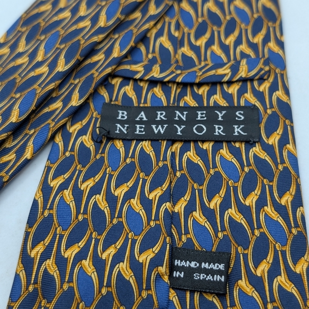 Barneys New York Elegant Blue and Gold Tie